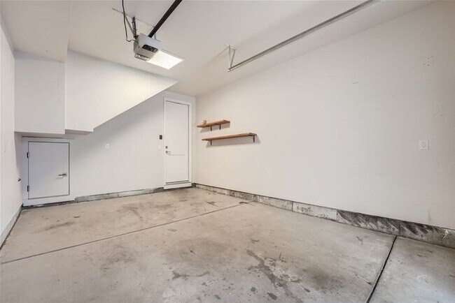 Building Photo - Luxurious 3br/3ba in RiNo + ROOFTOP PATIO!