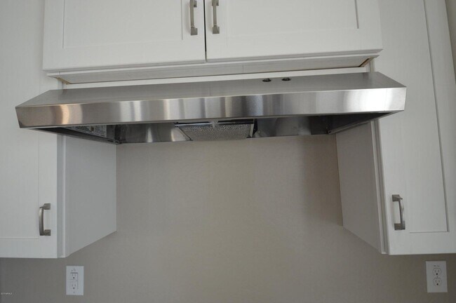 Building Photo - 151 E Havasu Pl