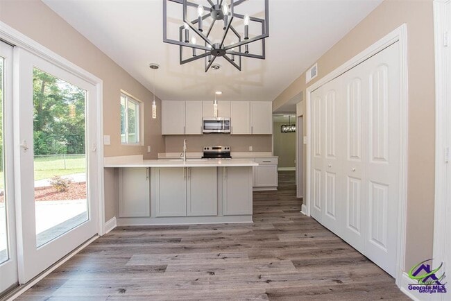 Building Photo - 401 Feagin Mill Rd