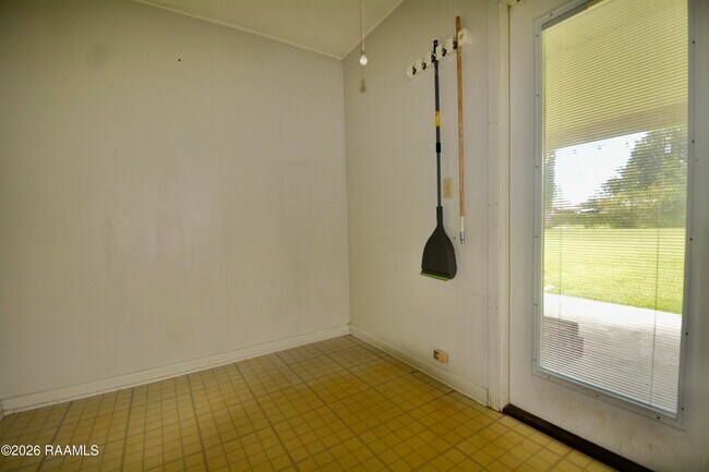 Building Photo - 101 Boxwood Dr