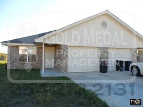 Building Photo - 1408 Pima Trail