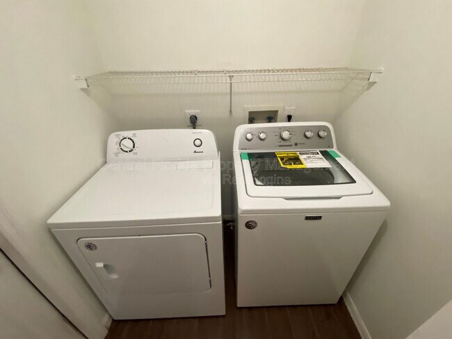 Building Photo - 225 Wild Pine Point