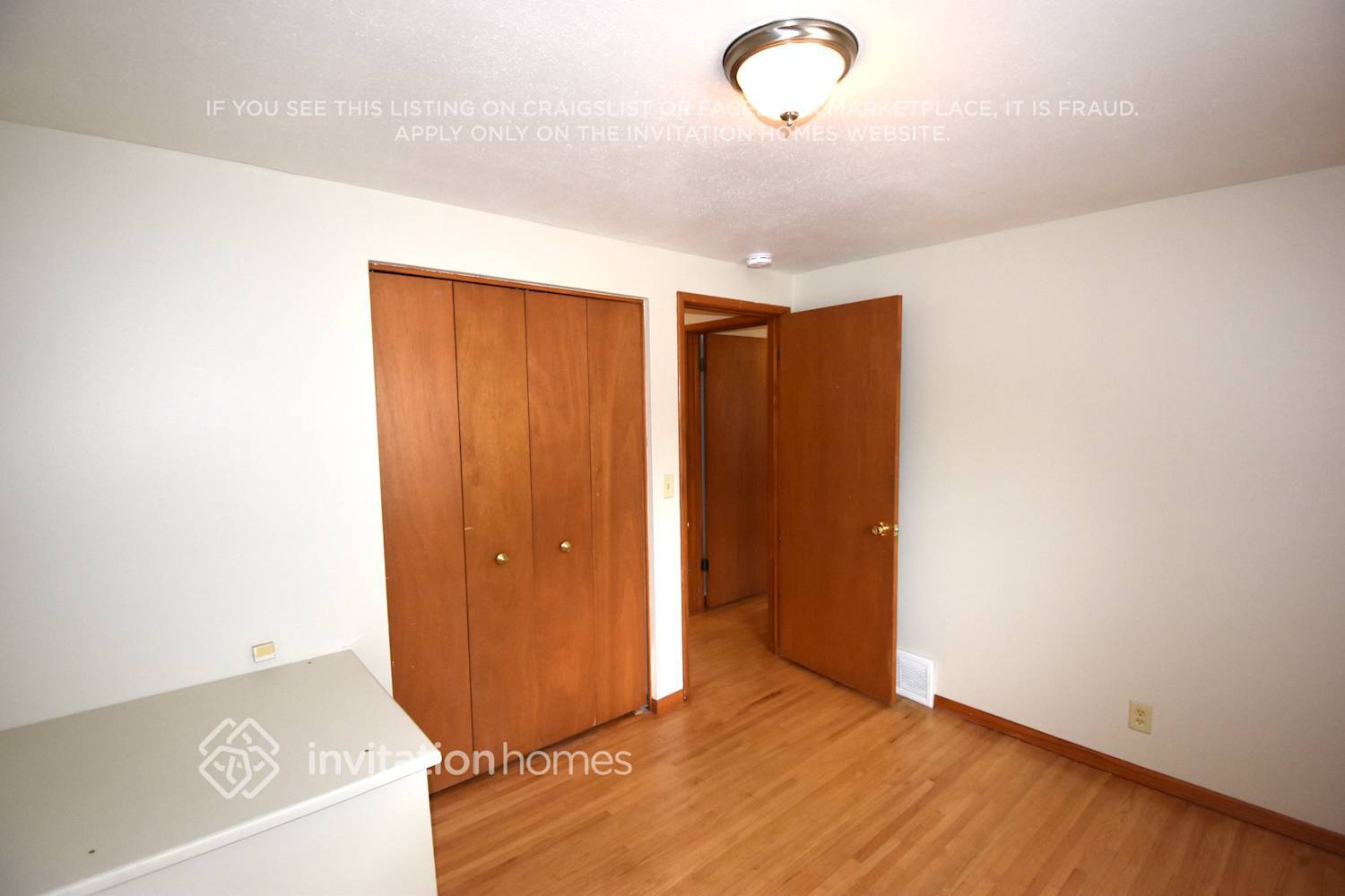 Building Photo - 8285 Hyde Ct S