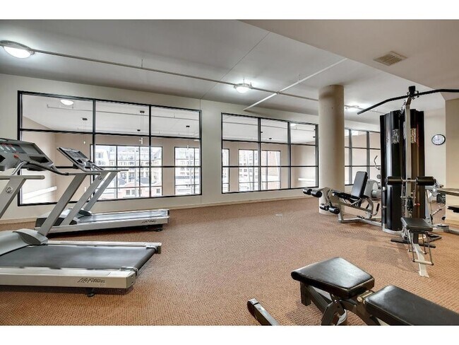 Building Photo - 401 N 2nd St