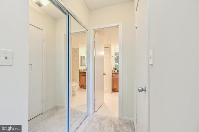 Building Photo - 5505 Seminary Rd