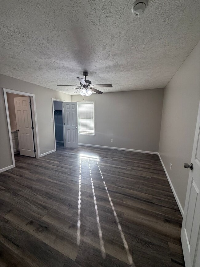 Building Photo - 1578 Drive 1578