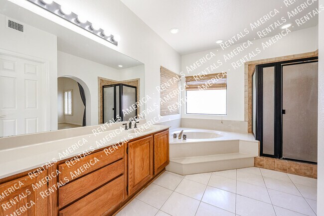 Building Photo - 4150 W Kent Dr