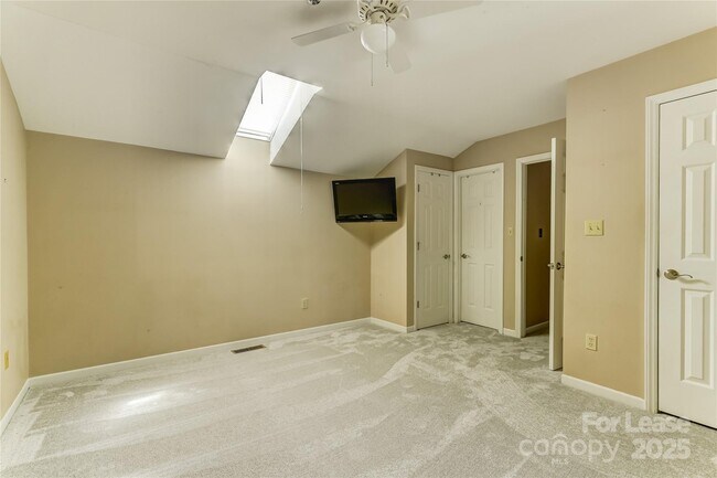 Building Photo - 501 Olmsted Park Pl