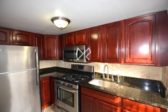 Building Photo - 1 bedroom in BROOKLYN NY 11216