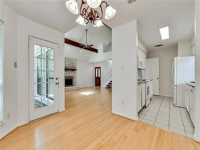 Building Photo - 312 Sailmaster St