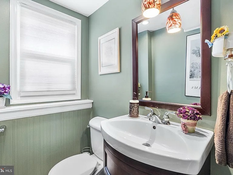 Building Photo - 5 Valley View Ct