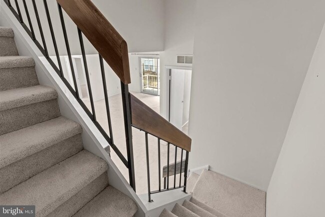 Building Photo - 616 Society Pl