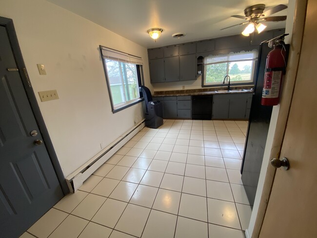 Building Photo - 3809 Southland Dr