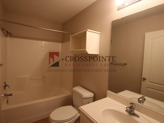 Building Photo - Coming Soon! 3 Bedroom Duplex for Rent in Lindale!