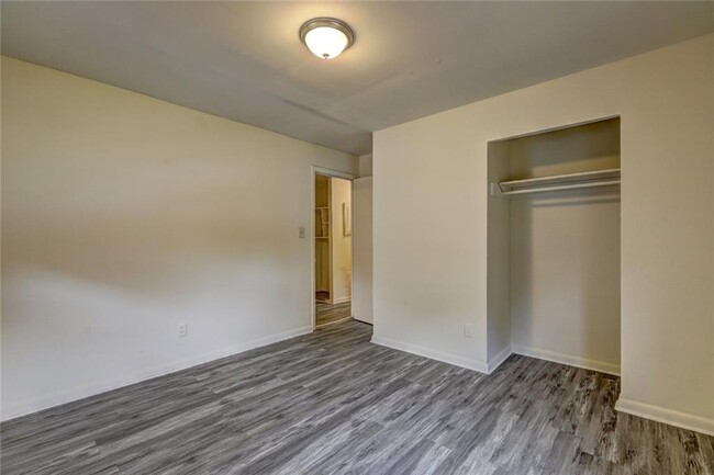 Building Photo - 3648 Crosby Dr NW