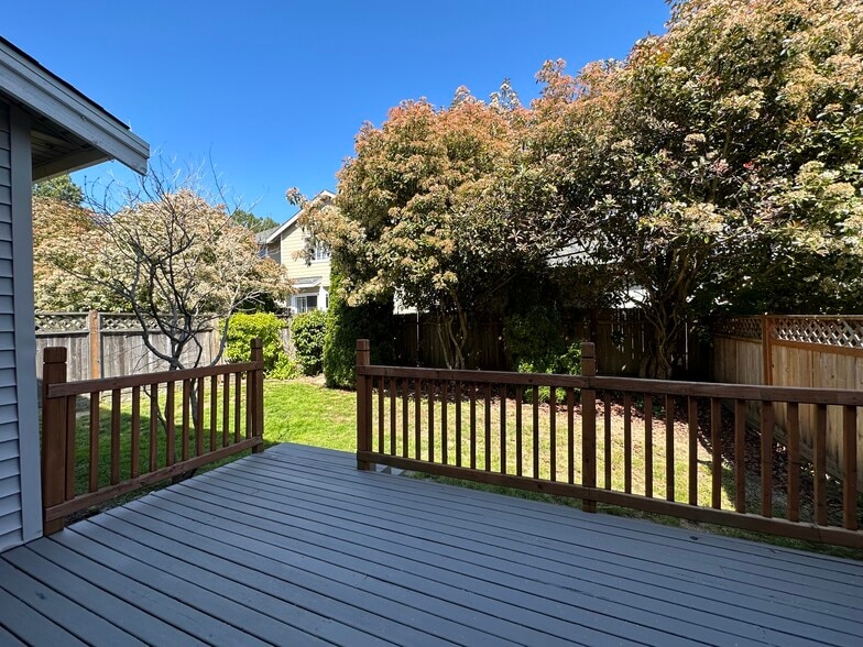 Fully Fenced back yard w/ private deck - 3016 Pacific St.