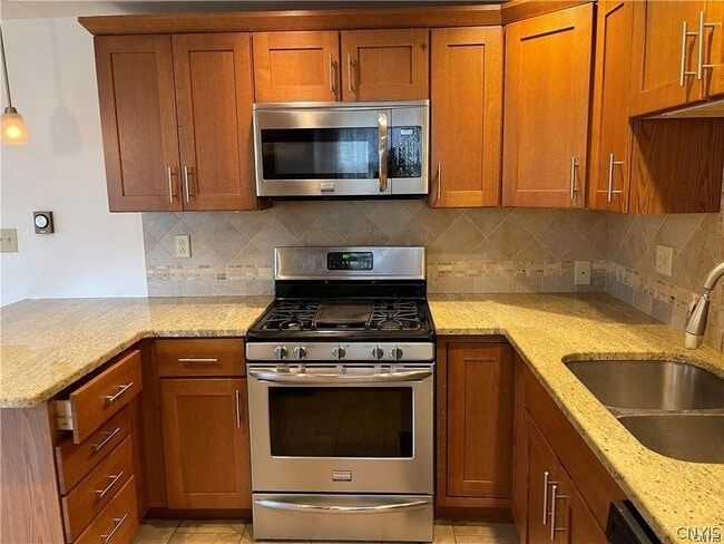 Building Photo - 8265 Warbler Way