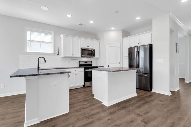 Building Photo - Pristine and Calm Home in Moncks Corner