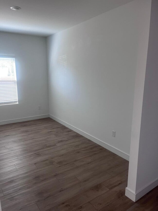 Building Photo - 27425 N 30th Ln