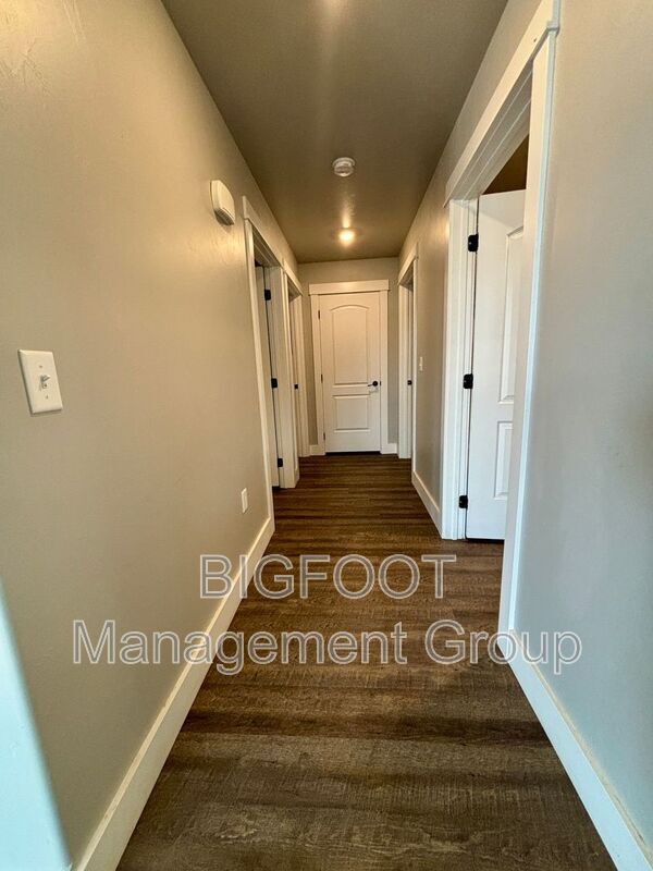 Building Photo - 7995 Avocet Dr