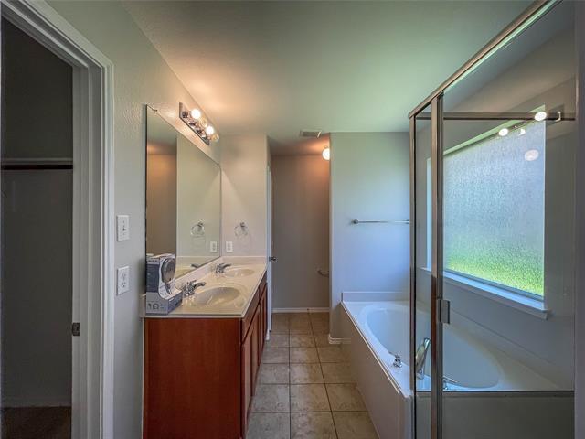 Building Photo - 12217 Walden Wood Dr