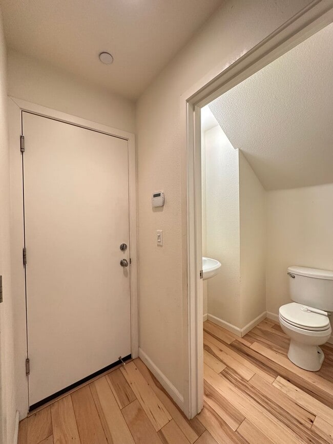 Building Photo - Modern 2-Story with Loft near Sutter Health Park