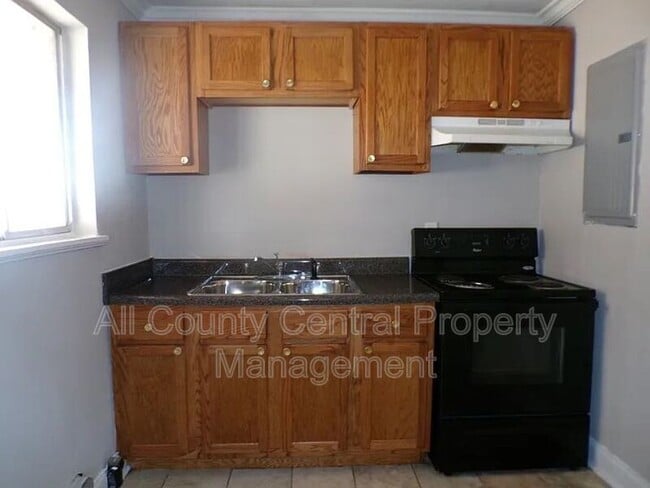 Building Photo - 1657 18th Way SW