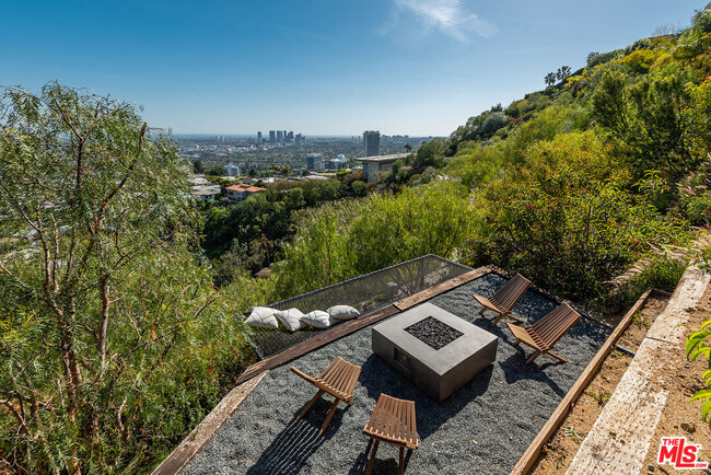 Building Photo - 1435 Tanager Way