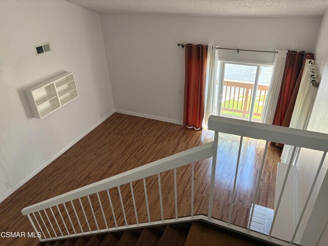 Building Photo - 595 Racquet Club Ln