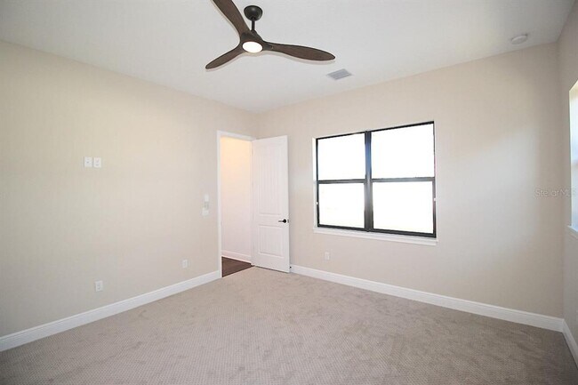 Building Photo - 20 Del Palma Dr