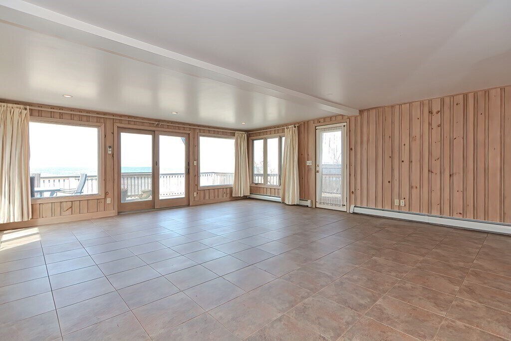 Building Photo - 18 Bungalow Rd