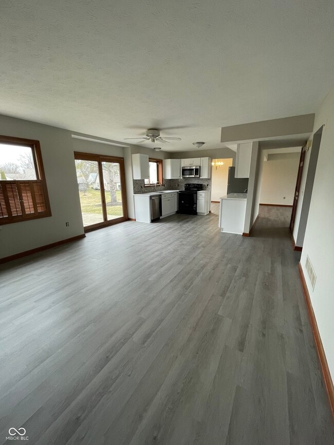 Building Photo - 2068 Suda Dr