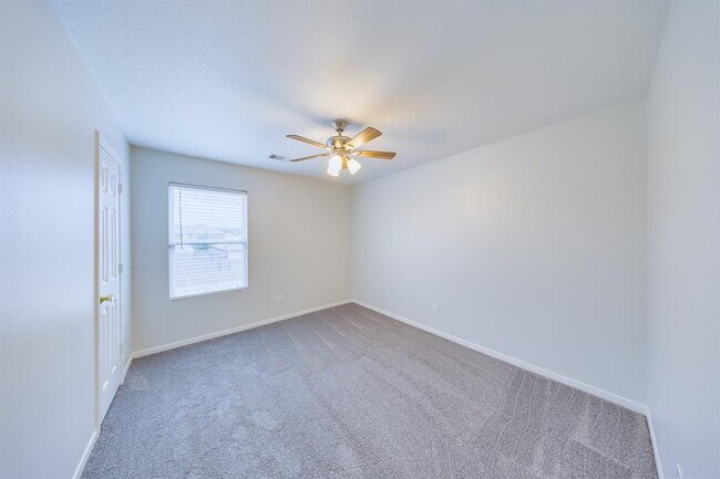 Building Photo - 1122 Reedpoint Dr