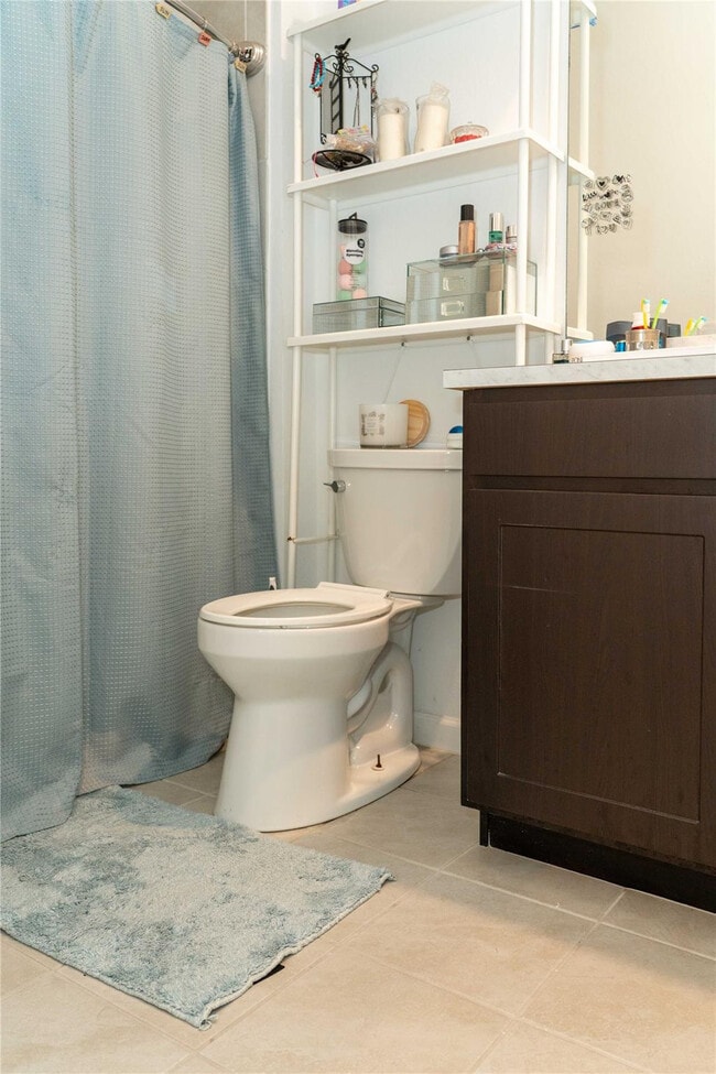 Building Photo - 1176 SW 7th Ct