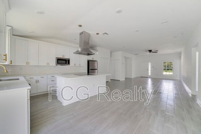 Building Photo - 417 St Johns Ln