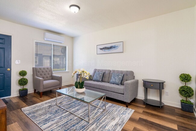 Building Photo - 859 S Beverly St