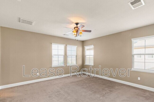 Building Photo - 479 W Esplanade Dr