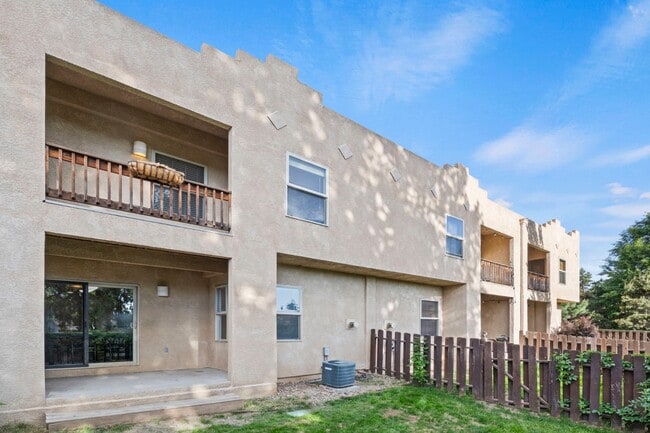 Building Photo - 4109 Sunny Vista Heights