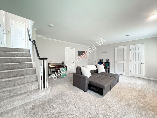 Building Photo - 6600 Dunwich Way