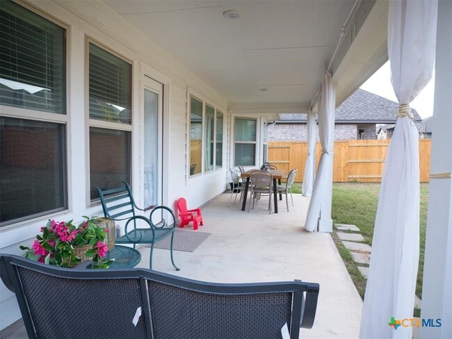 Building Photo - 292 Eagle Ford Dr