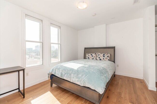 Secondary Bedroom - 410 Acoma St