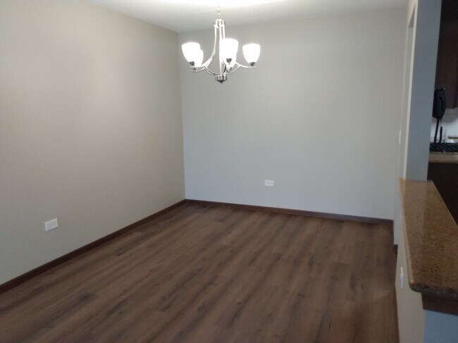 Building Photo - 6441 W Warner Ave