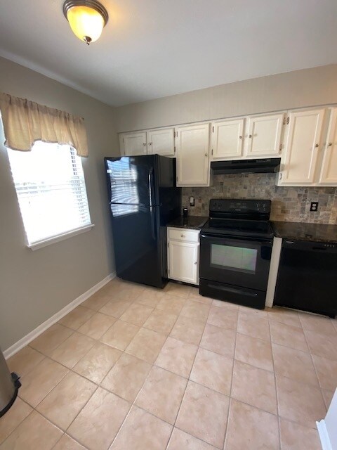 Building Photo - 6042 Heath Valley Rd