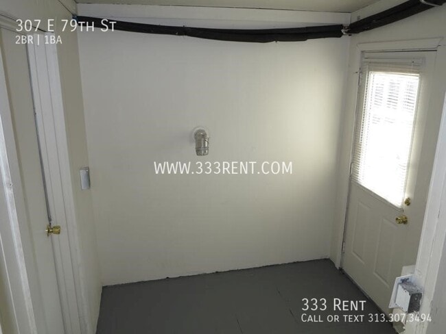 Building Photo - 307 E 79th St