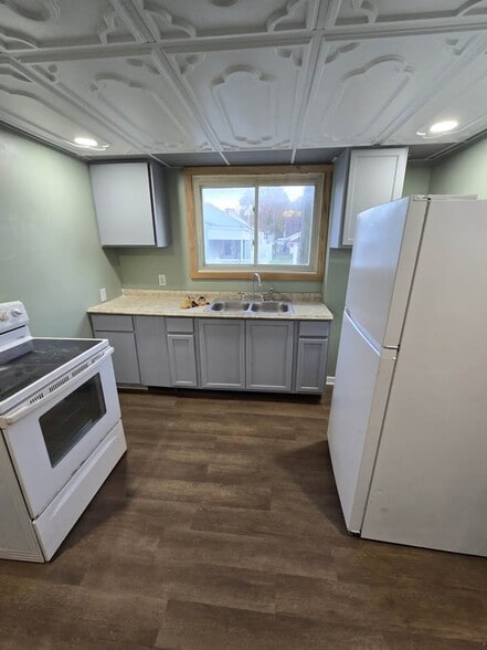 Building Photo - 419 30th St