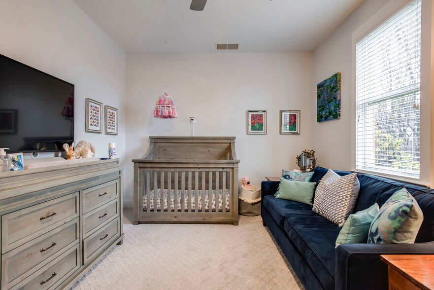 Building Photo - 508 Madison St