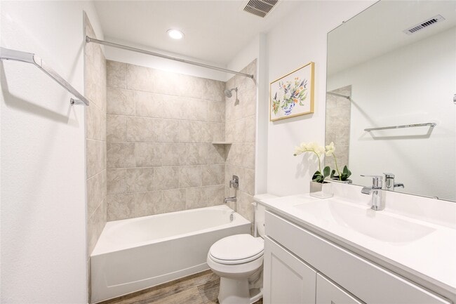 Building Photo - 2913 Misty Elm Ln