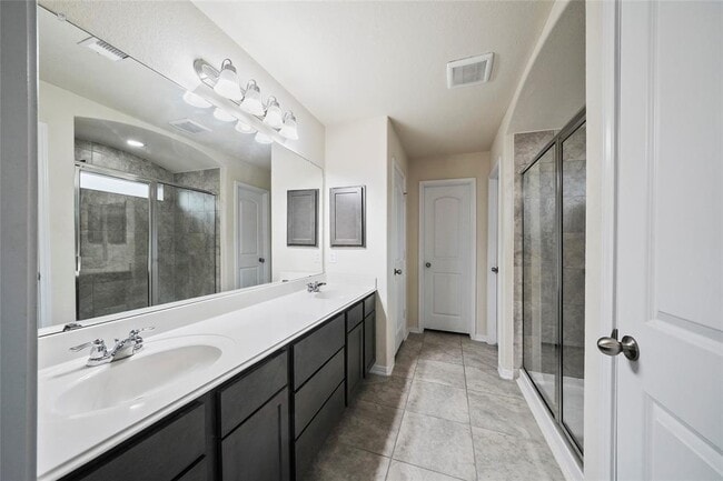 Building Photo - 2520 Quartz Trail