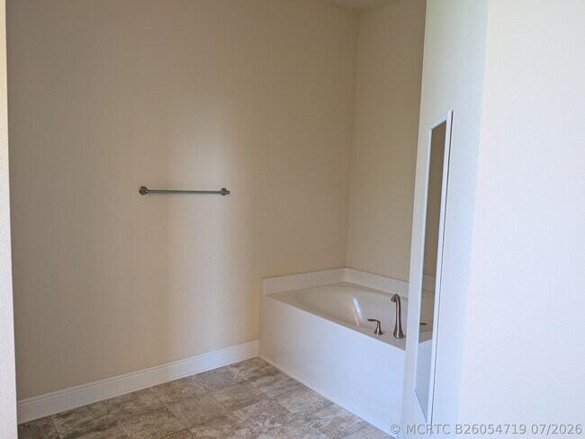Building Photo - 261 Midvale Terrace