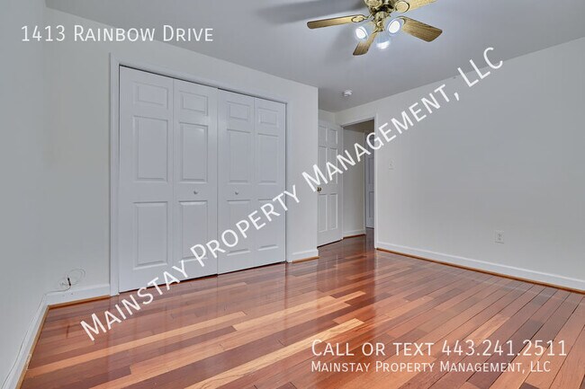 Building Photo - 1413 Rainbow Dr